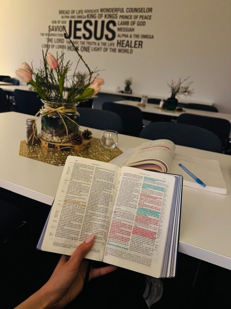 Bibel lesen mit markierten Versen
